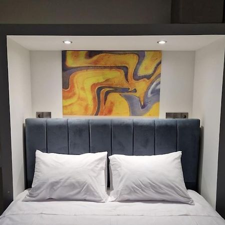 Faronita - Luxury Apt In The Heart Of Kalamata Exterior photo